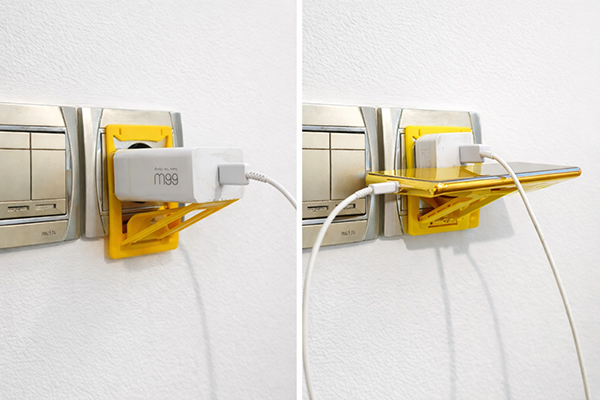 استند پایه موبایل پریز برقی